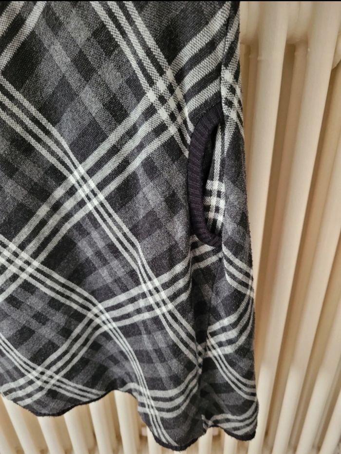 Robe moulante à carreaux - photo numéro 5