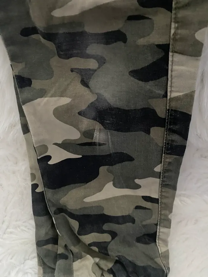1 pull 1 vest 1 pantalon - photo numéro 4