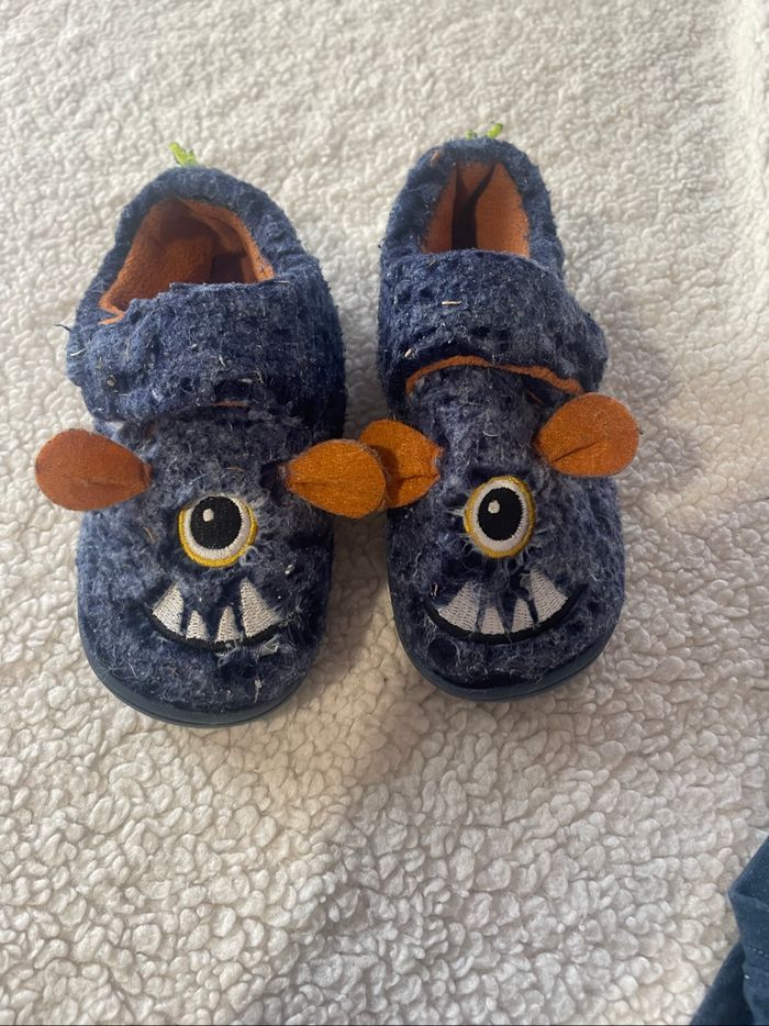Chausson monstre taille 27
