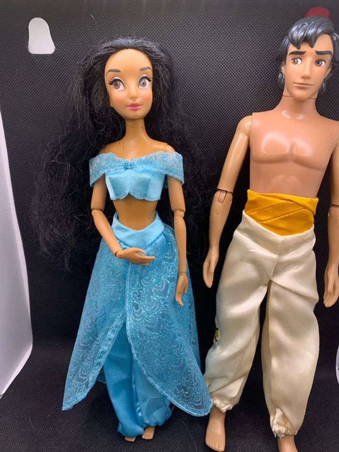 Poupées disneystore aladdin et Jasmine - photo numéro 3