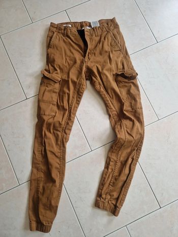 Cargo jack&Jones taille 40