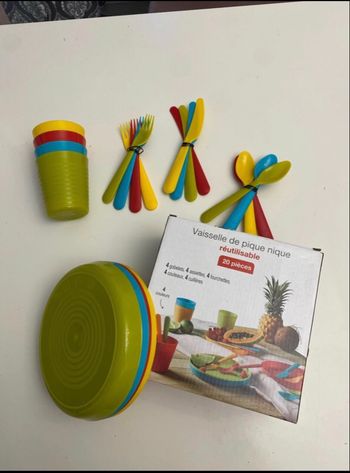 Vaisselle pique-nique réutilisable 20 pièces NEUF