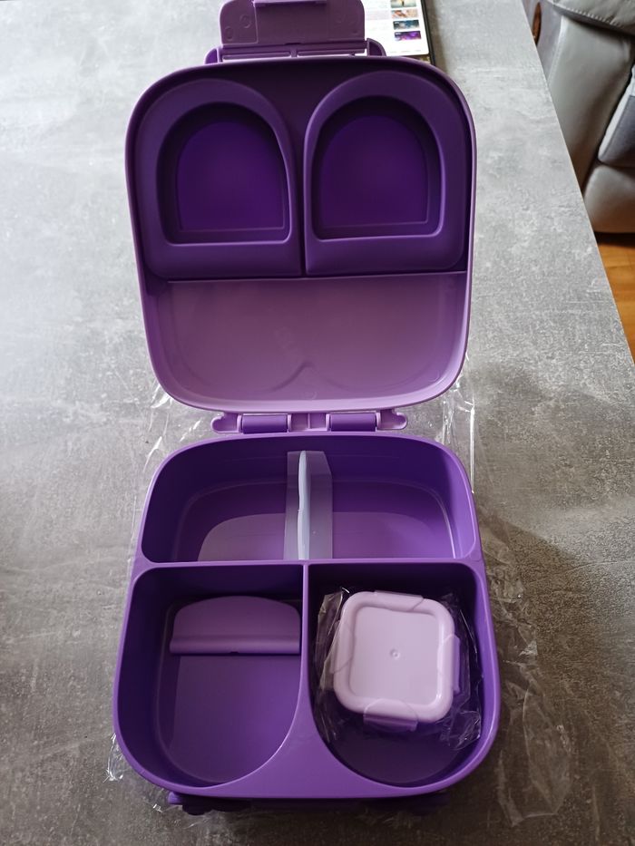 Boîte à pique-nique ou lunch neuve - photo numéro 3