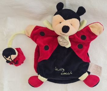 Doudou et compagnie marionnette coccinelle Lady cocci