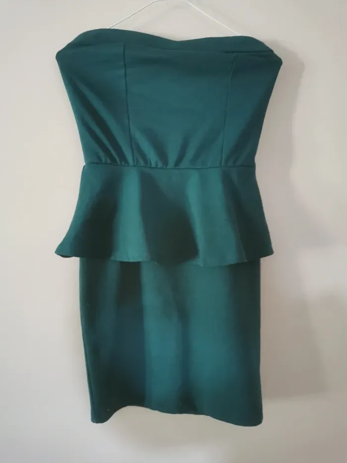 Robe à basque cocktail verte sapin