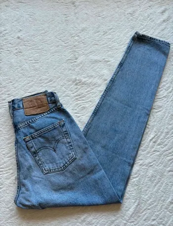 Jean Lévis 534 vintage 90s bleu clair taille haute coupe droite fuselé slim taille X/34 rare