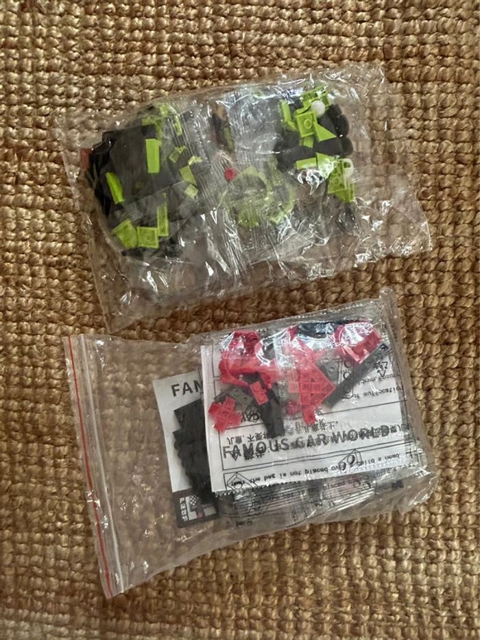 Jouet 🧸 Lot 2 voitures de construction type lego - photo numéro 2
