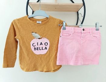 4 ans ensemble tape a l'oeil Teeshirt et jupe