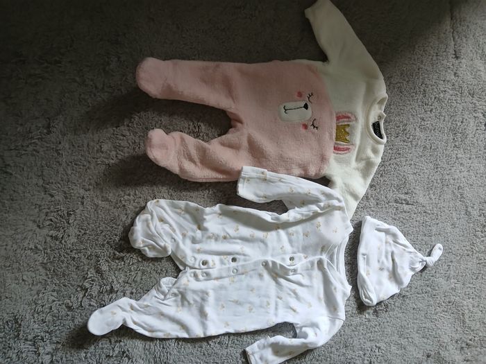 Lot de 9 pyjama, 1mois - photo numéro 3