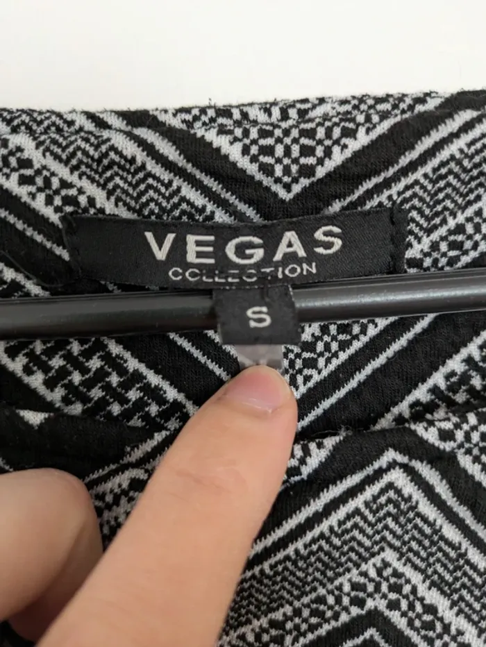 Robe tunique graphique zig-zag noir & blanc - Vegas Collection Taille S - photo numéro 3