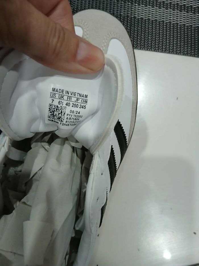 Paire de baskets Adidas samba T40 neuves emballées - photo numéro 7