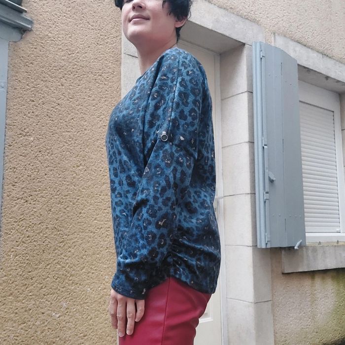 Superbe pull neuf pour 38/42 - photo numéro 2