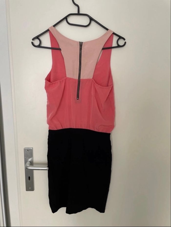 Robe noire et rose - photo numéro 3