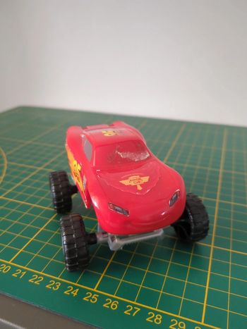 Voiture Cars Kinder Maxi