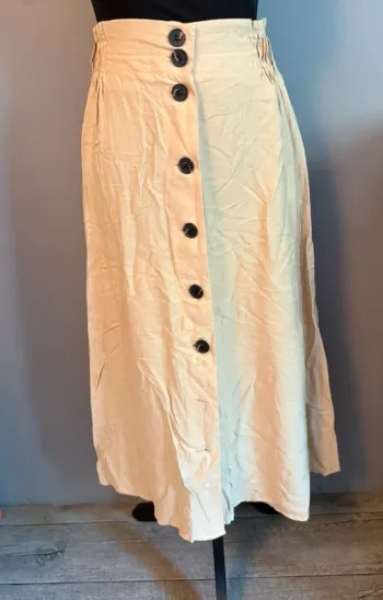 Jupe longueur 3/4 Pièce