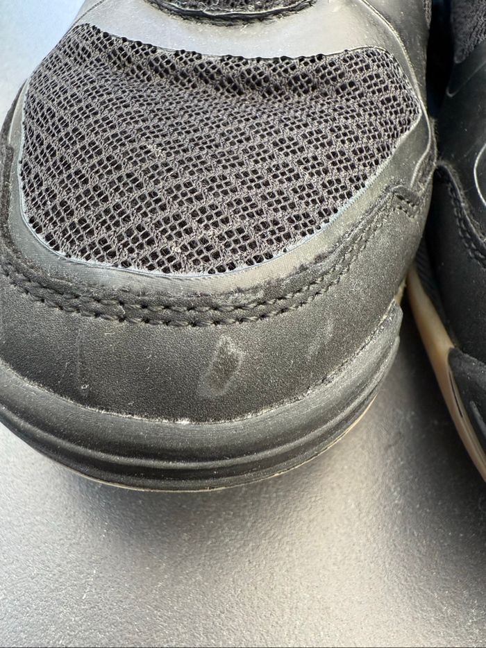 Chaussures de salle - semelle non marquante - photo numéro 6