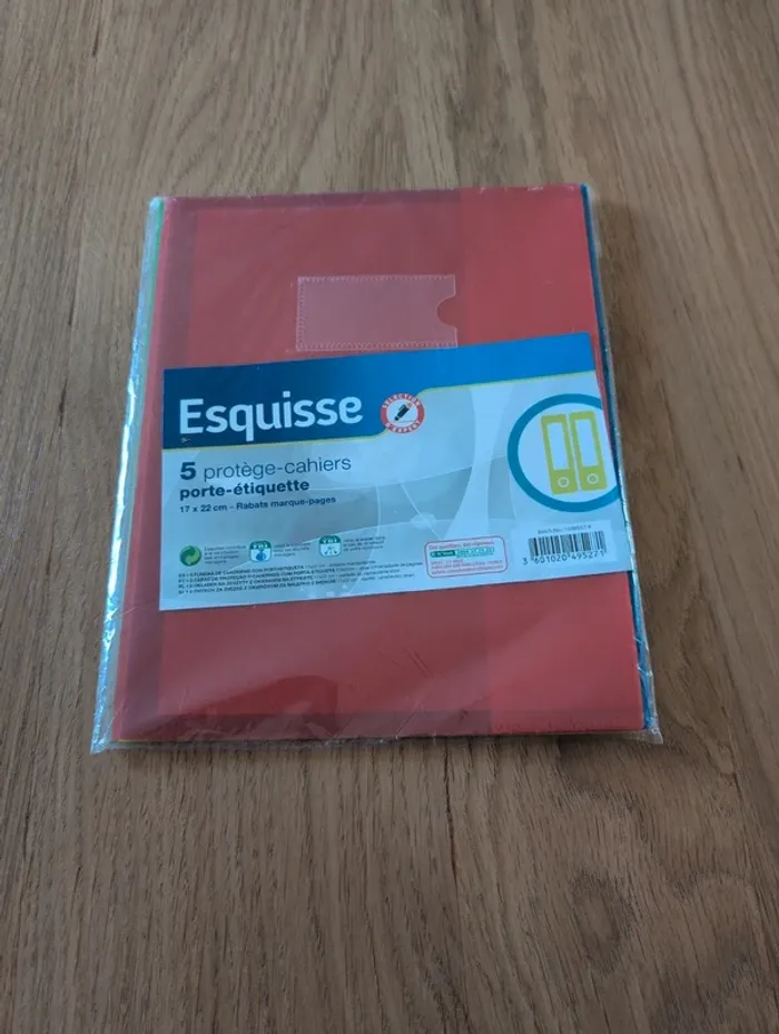 5 Protège cahier esquisse avec porte étiquette