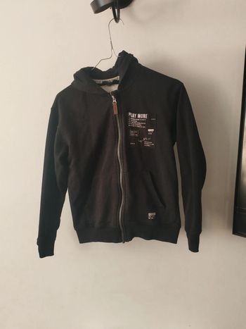 Veste zippée à capuche