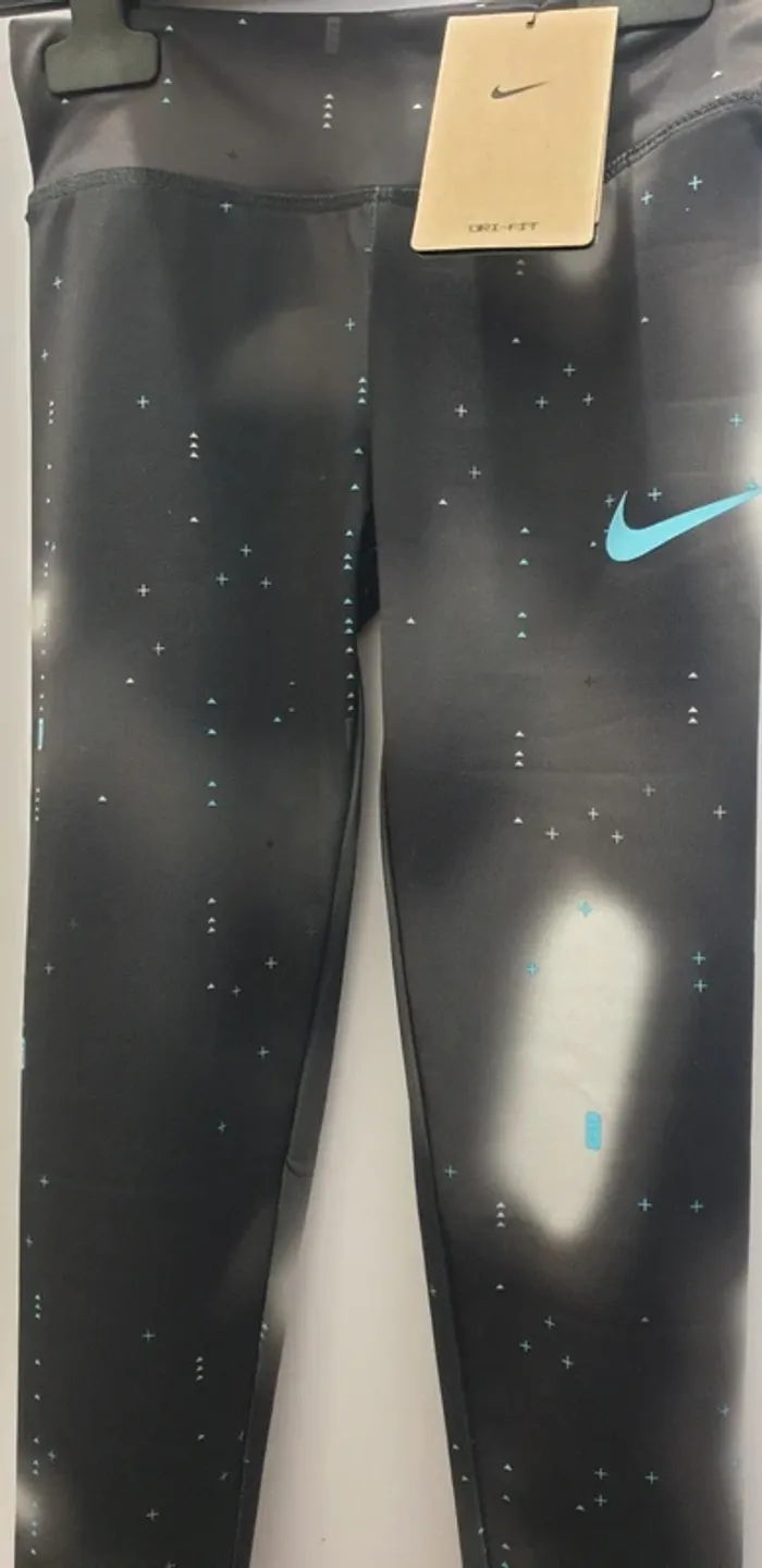 Leeging de sport Nike Taille 6-7 ans ( 116-122cm ) - photo numéro 2