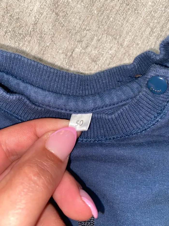 Sweat bleu sans marque (lion brodé) - photo numéro 4