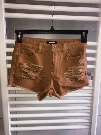Short Jennyfer taille 32 en tbe à 6 euros