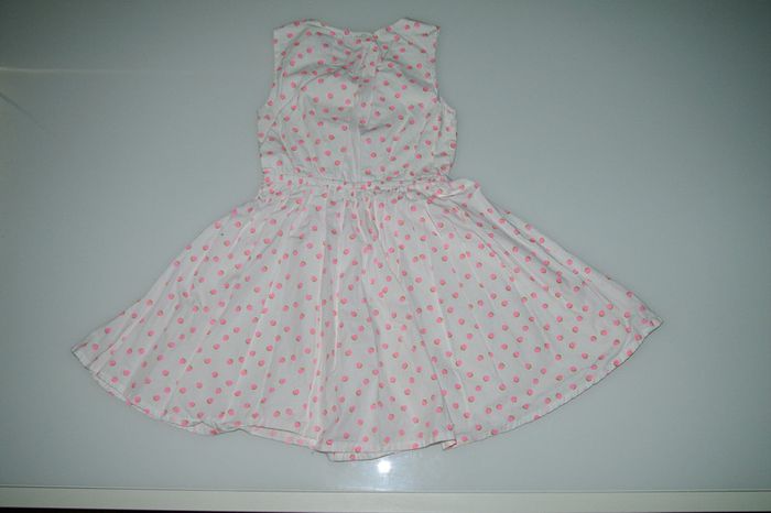 robe Kiabi fille 8ans - photo numéro 4