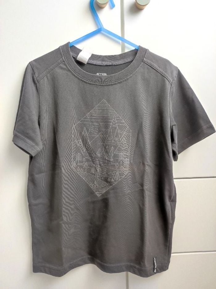 Tee-shirt gris 6 ans