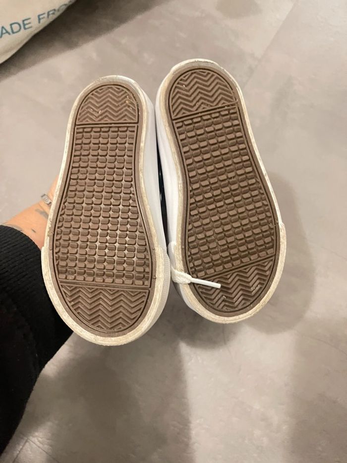 Chaussure garçon taille 21 - photo numéro 3