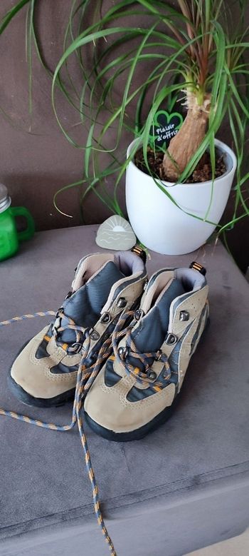 Chaussures de randonnée taille 30 Quechua