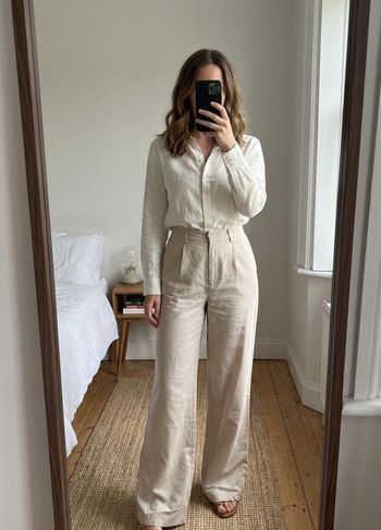 Pantalon beige fluide ajusté et jambes larges PrettyLittleThing