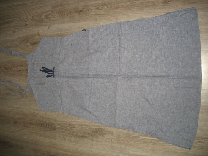 LOT DE 7 VÊTEMENTS DE GROSSESSE - TAILLE 42 - n°04 - photo numéro 10
