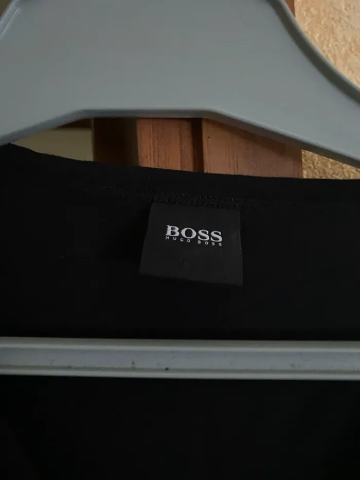 T-shirt noir Hugo Boss Homme 🖤 Taille L – Très Bon État - photo numéro 5