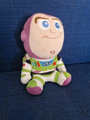 Peluche buzz l eclair disney pixar