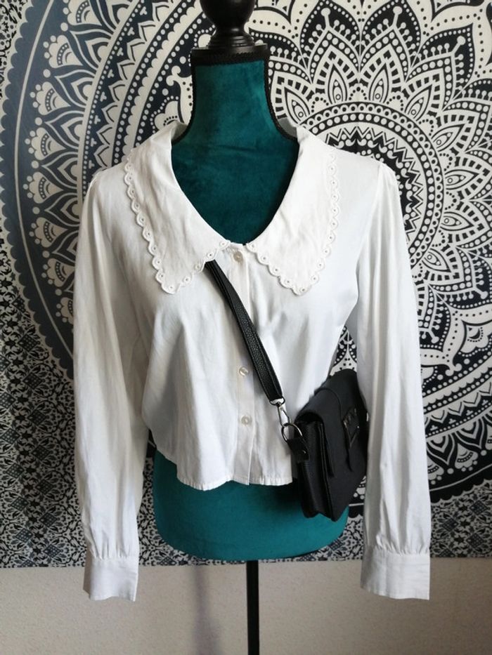 Chemise blanche manches longues grand col brodé / pimkie / (S)