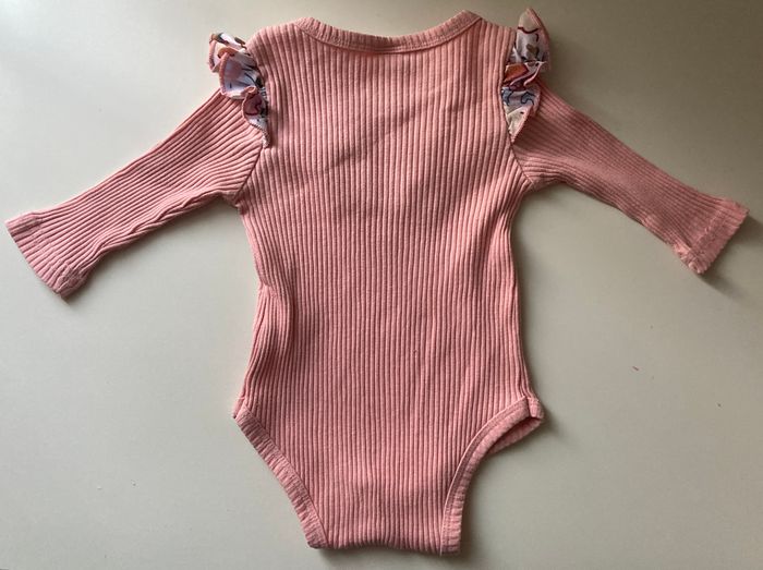 body manches volantées bébé 6 mois - photo numéro 2