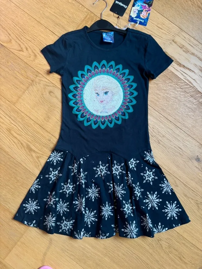 Neuve - Robe Desigual la reine des neiges 10 ans - photo numéro 2