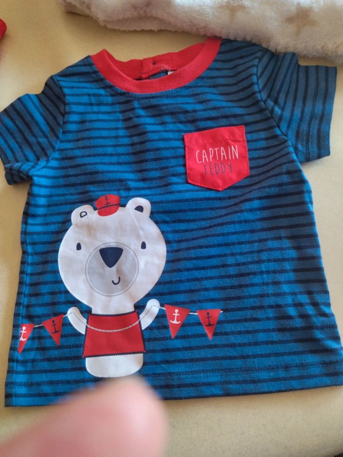 Lot short et t-shirt manches courtes bébé+ petit train à tirer+ plaid doux - photo numéro 4