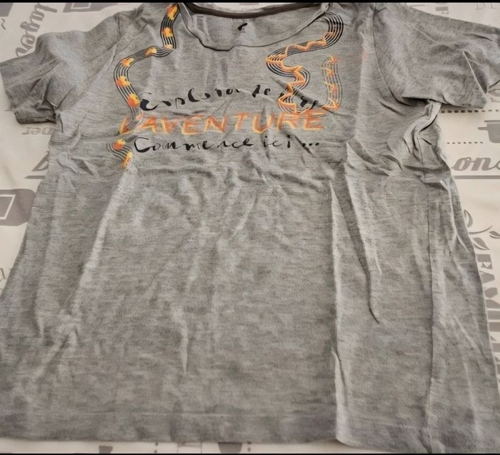 Vends 5 tee-shirts garçons 10ans - photo numéro 7