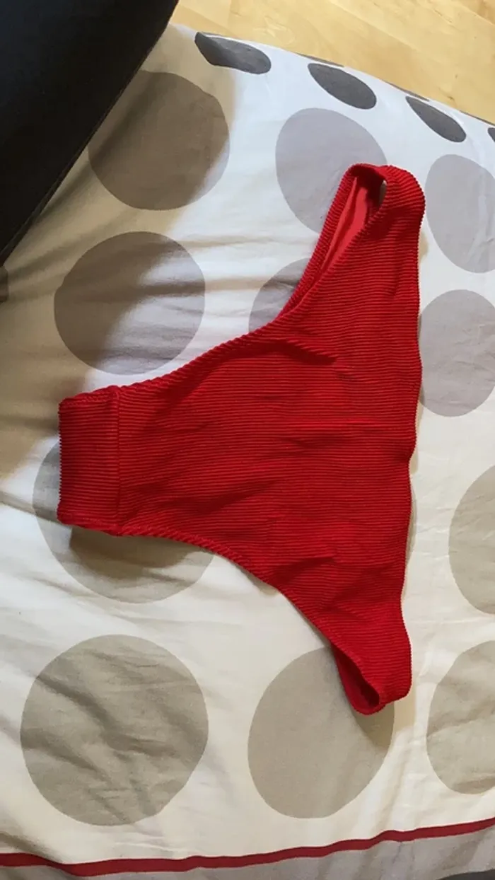 maillot de bain rouge - photo numéro 4