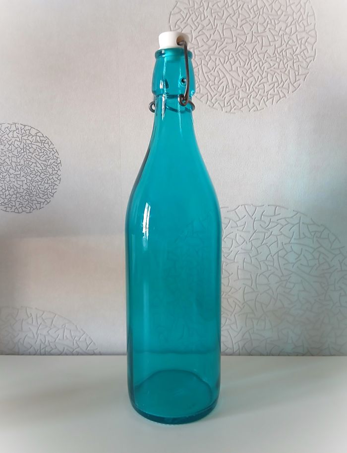 Bouteille en verre turquoise, Bormioli Rocco - photo numéro 1