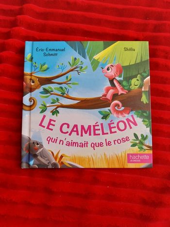 Livre le caméléon qui n'aimait que le rose