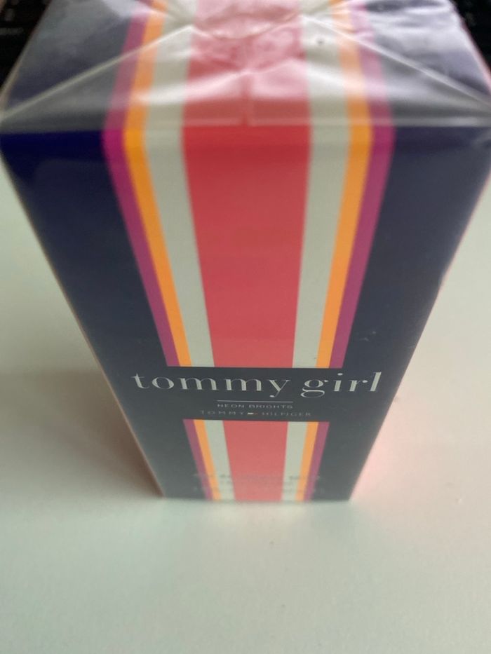 Tommy Hilfiger  parfum: Tommy Girl special edition - photo numéro 2