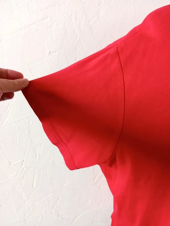 🌸 T-shirt, cintre à cintre, taille 8 - photo numéro 2