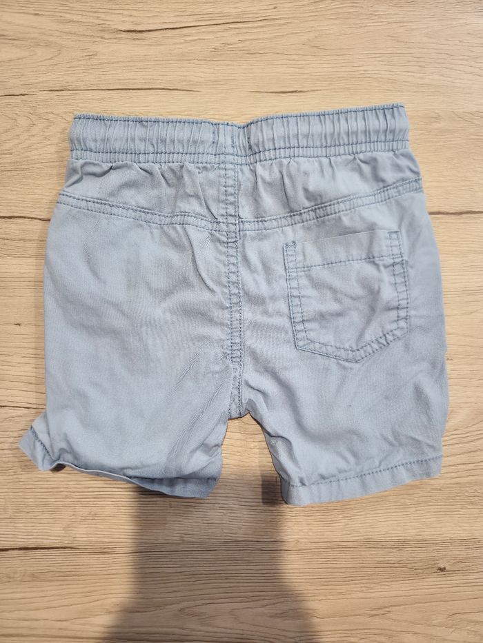 Short bleu ciel, Gémo, 18 mois - photo numéro 2