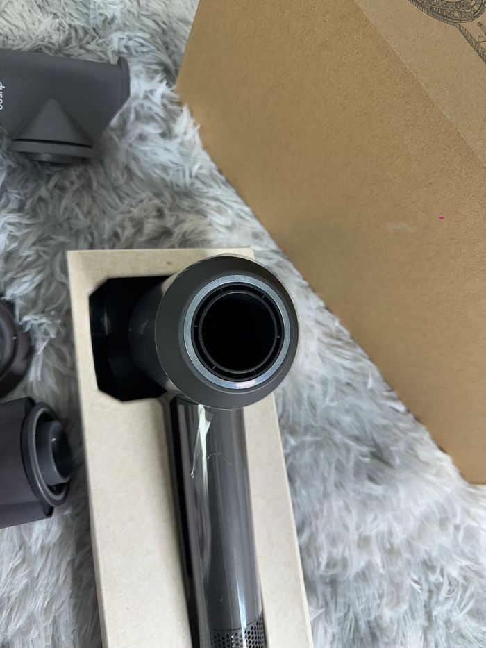 Sèche-cheveux Dyson HD08 - photo numéro 6