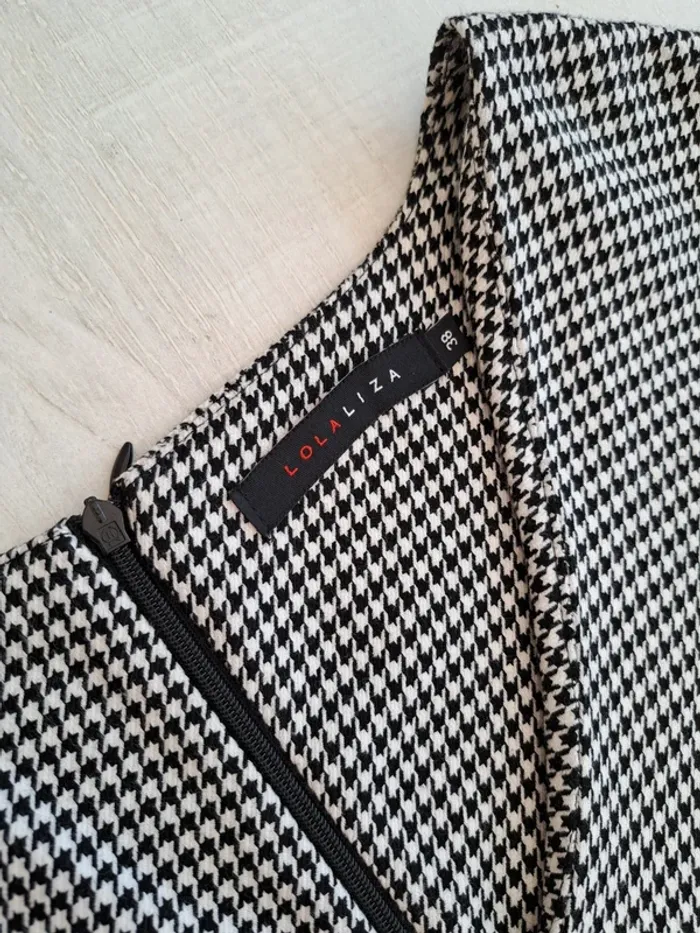 Robe Lola&Liza - taille 38 - motif pied de poule - décolleté en V - manches longues ceinture - photo numéro 3