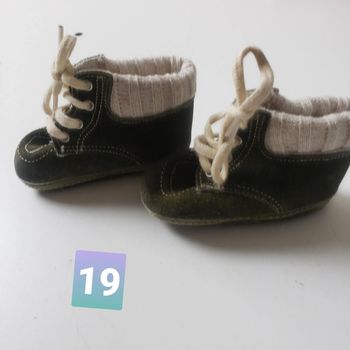 Chaussures taille 19