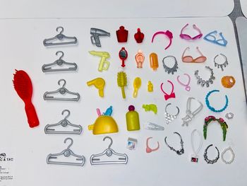 Lot accessoires maison poupée Barbie 