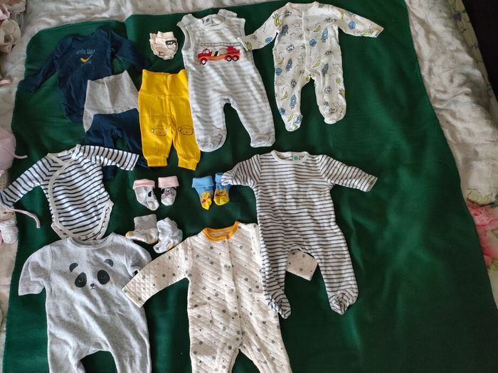 Je vendrai des vêtements et des chaussures (taille du 15 au 21) pour une fille de 50 cm (1 mois) à 81 cm (1 an et 6 mois). l'ensemble. Je vends tous mes vêtements. - photo numéro 10