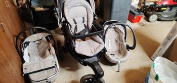 Poussette Chicco activ3 trio